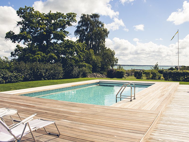 miami-pool-rectangular